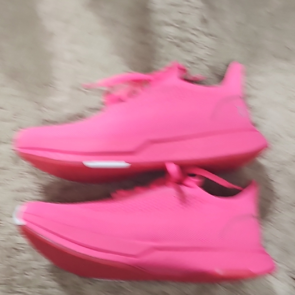 Flux Women's Athletic Pink Sneakers - Picture 4 of 7
